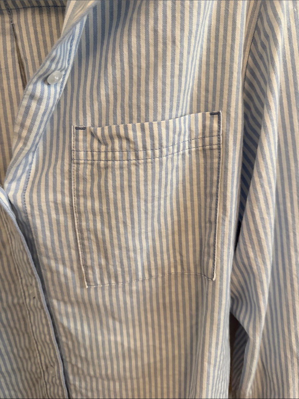 Old Navy Blue and White Striped Cropped Button-Down - Picture 4 of 4